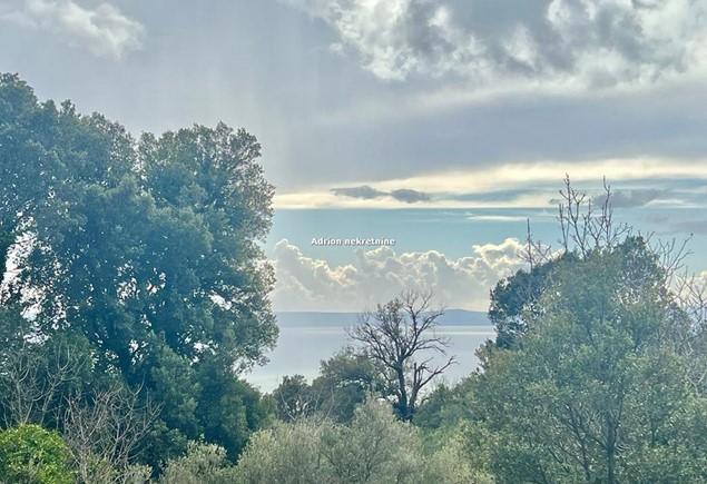 građevinsko zemljište u Makarskoj