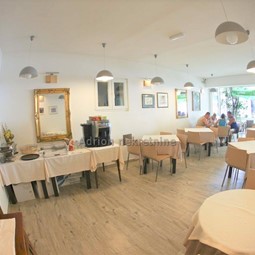 hotel prvi red na Makarsoj Rivijeri