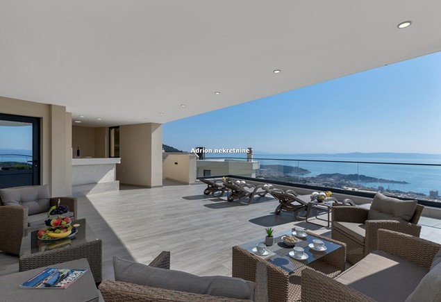 VILAS FOR SALE IN MAKARSKA