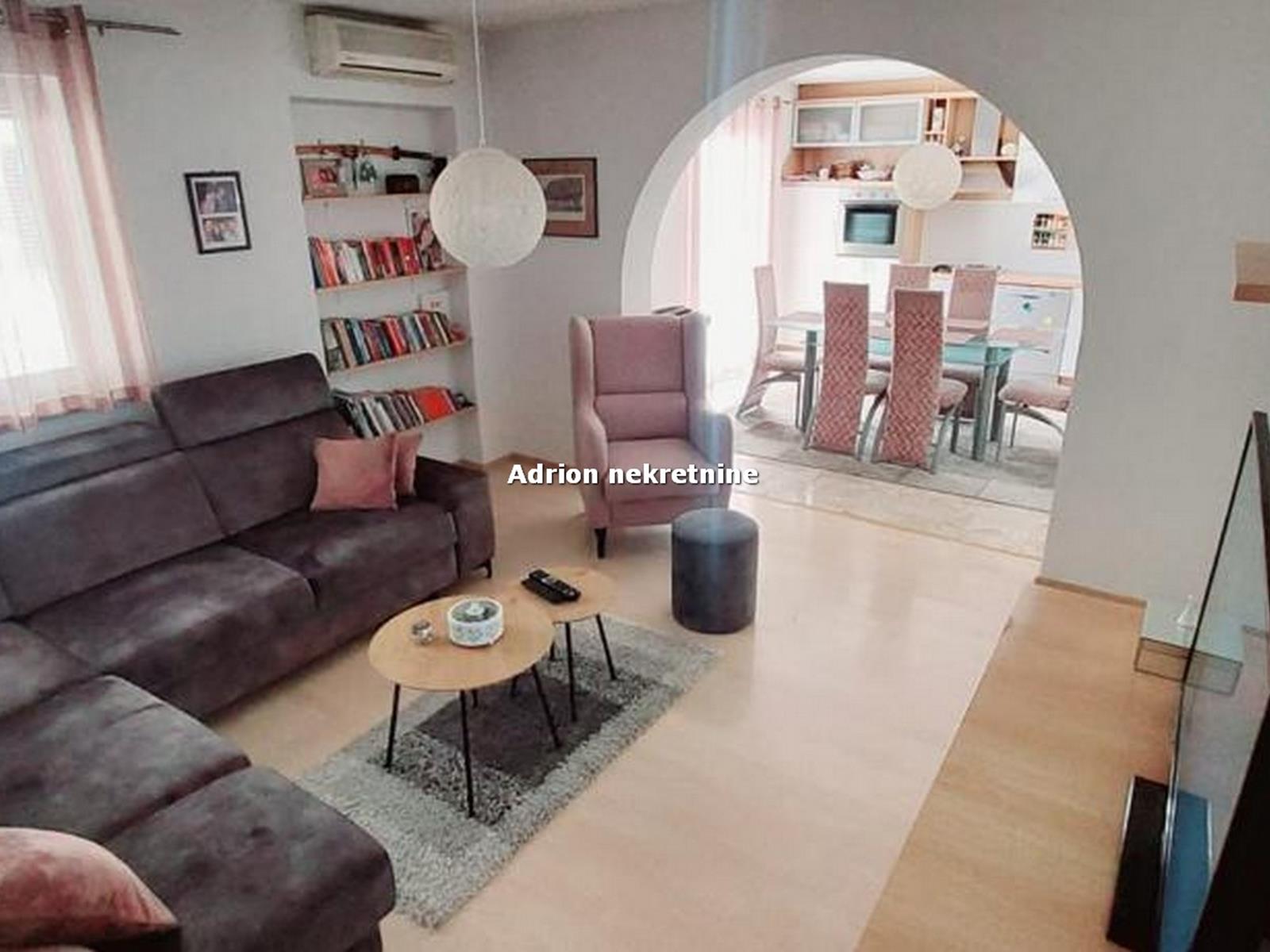 Two bedroom apartment in Makarska