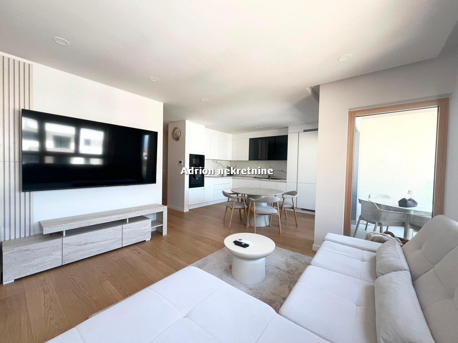 Apartments in Makarska