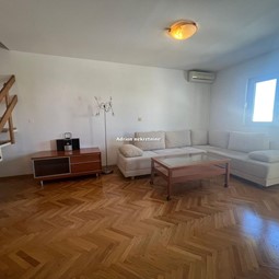 PROPERTY IN MAKARSKA