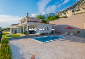 luksuzna Vila u Makarskoj